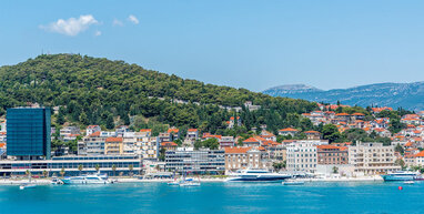 Picture of hotels in Split taking from the sea.