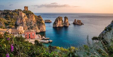 Palermo sea and cliff.