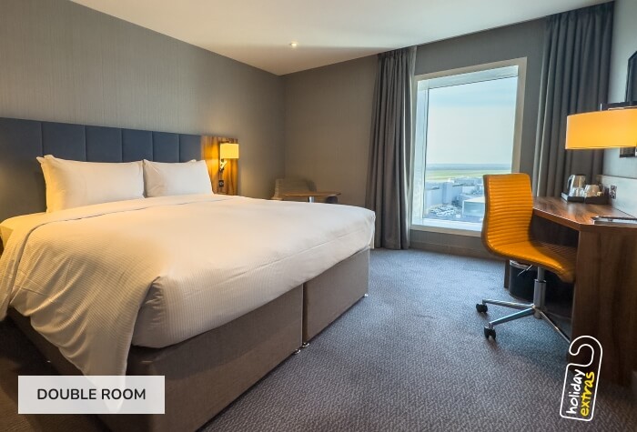 Hilton Garden Inn Heathrow T2 & T3 - Room