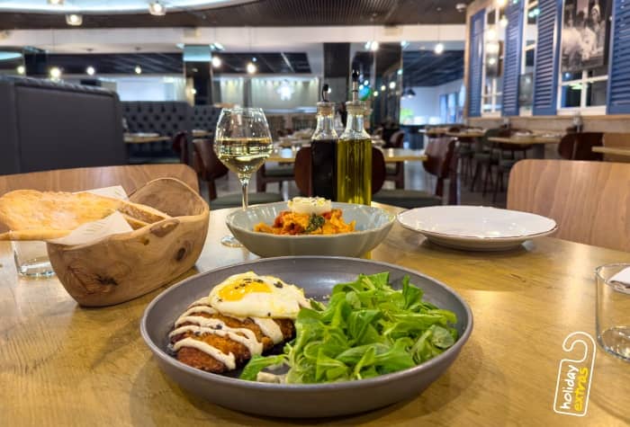 Radisson Hotel & Conference Centre London Heathrow - Food