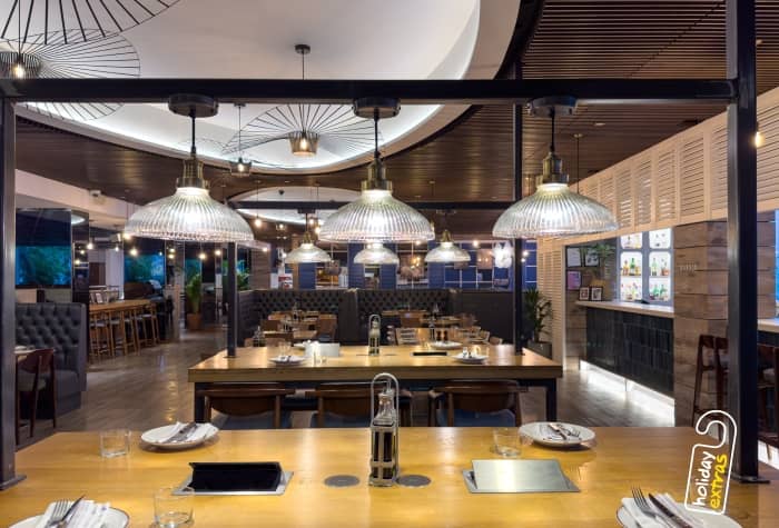 Radisson RED Heathrow - Restaurant