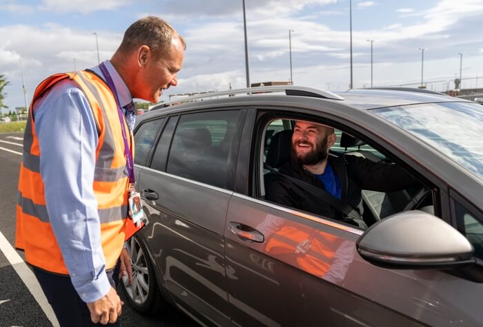 Luton airport hotels with parking at Airparks