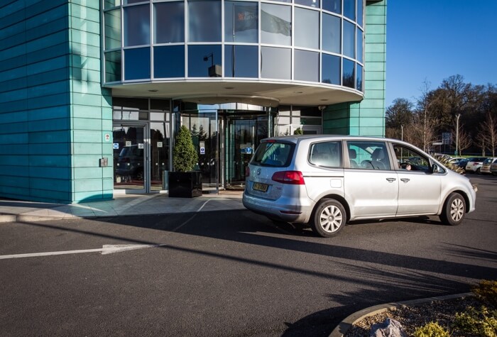 Luton airport hotels with parking at Airparks