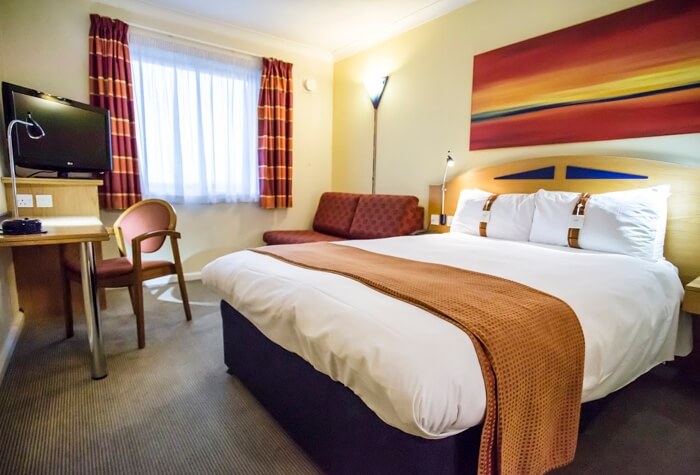 Holiday Inn Express Luton Airport Hotel