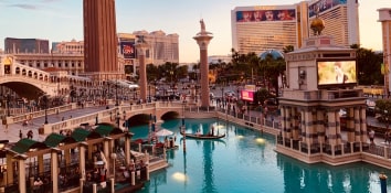 Things to do in Las Vegas | Walk the Las Vegas Strip