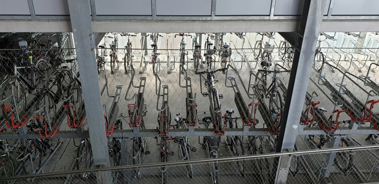 Fietsenstalling op Eindhoven Airport