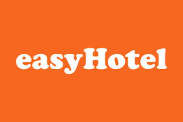Logo easyHotel à l'aéroport CDG