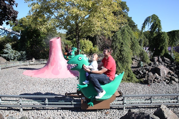 Rides and Attractions at Peppa Pig World and Paultons Park