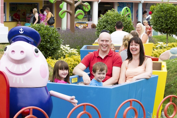 2nd Park Day FREE offer at Paultons Park with all official Paultons Breaks