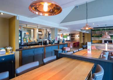premier inn bristol airport bar and restaurant