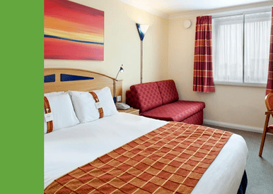 holiday inn express east midlands airport bedroom