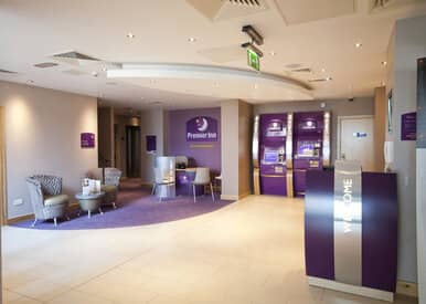 premier inn edinburgh airport lobby