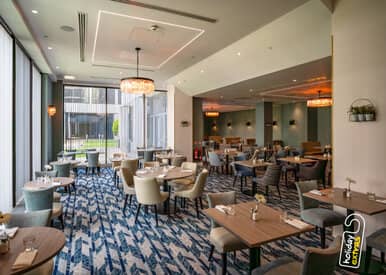 gatwick airport south terminal hilton restaurant