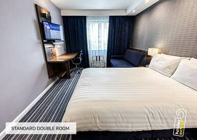holiday inn express heathrow terminal 5 room