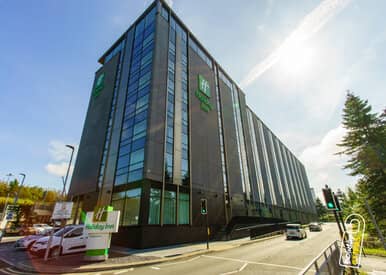 manchester airport t2 holiday inn exterior