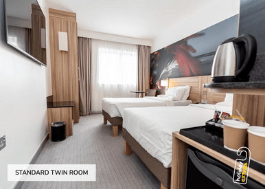 novotel stansted bedroom