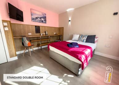 airport lodge stansted bedroom