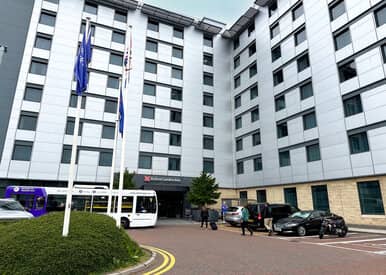 heathrow terminal 4 hotel exterior
